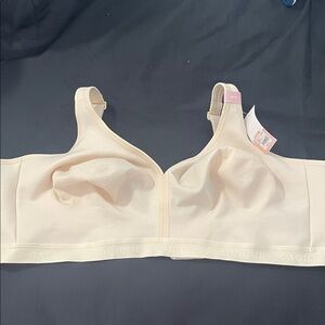 Cacique Women's Cream Comfort Bra